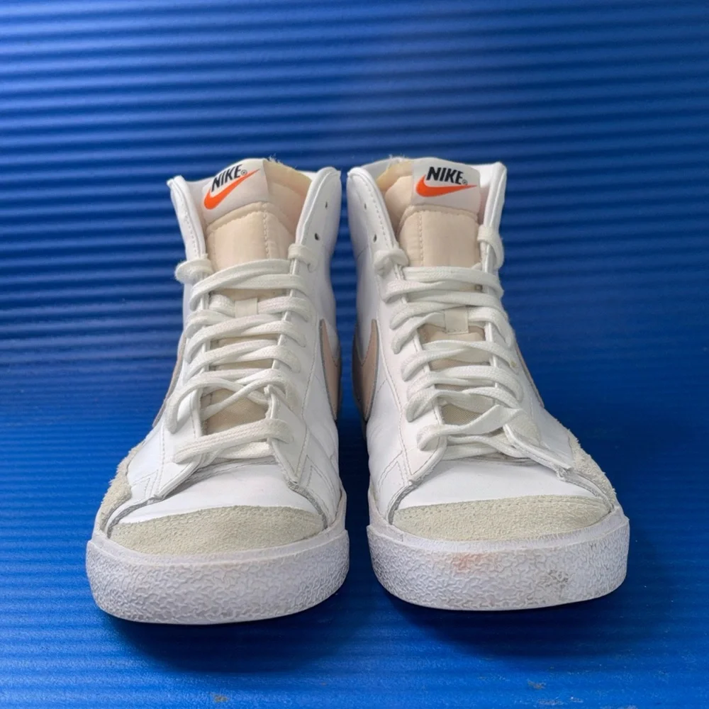 Size 10- Women’s Nike Blazer '77 Vintage Mid White Pink Oxford Sneakers